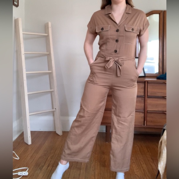 Bershka • Full Length Tan Jumpsuit Coveralls - Picture 12 of 13